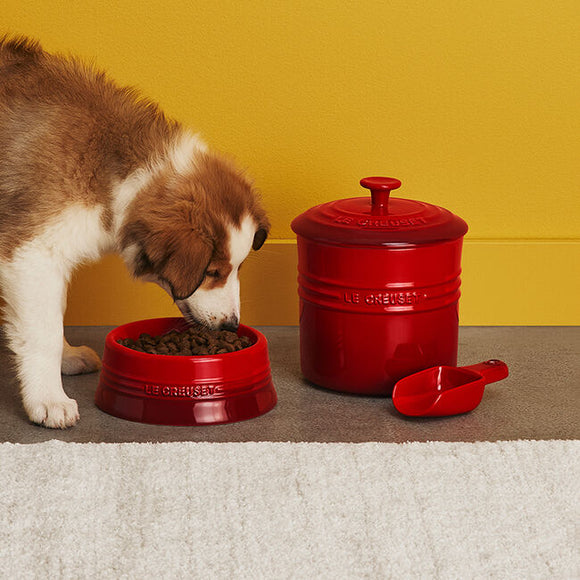 Le Creuset Pet Food Container with Scoop